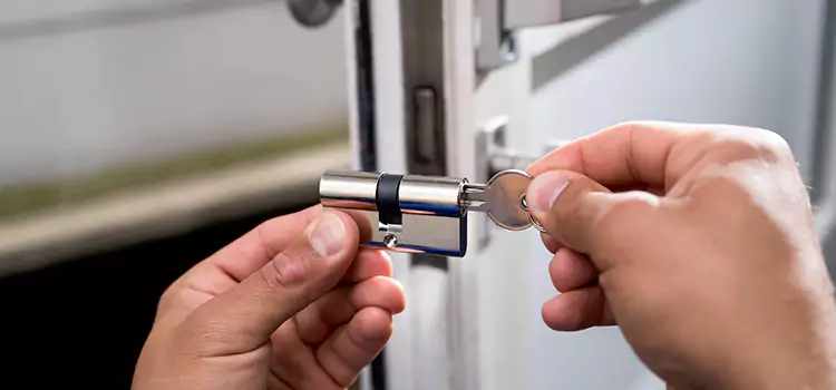 Emergency Locksmith for House Massapequa Park